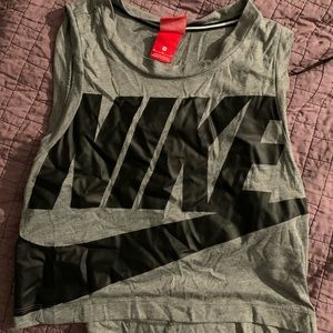 Nike Cropped Muscle Tank
